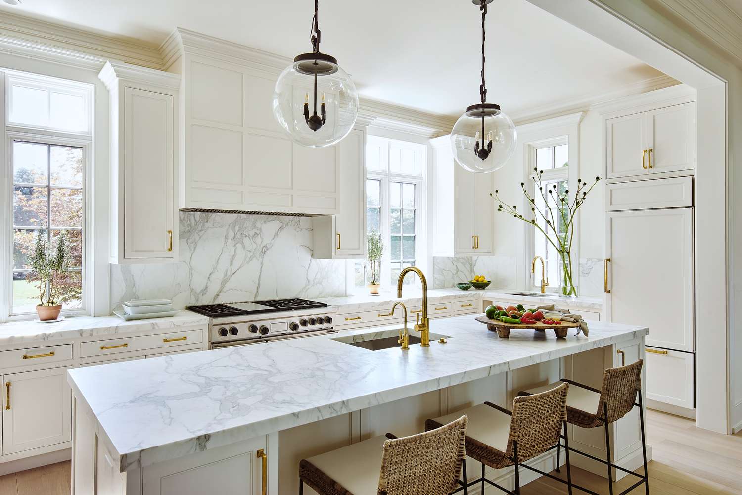 best paint for kitchen cabinets