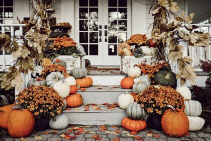 when to decorate for fall
