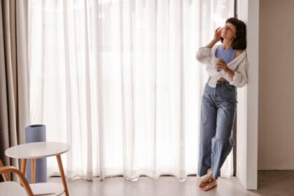 how wide should curtains be