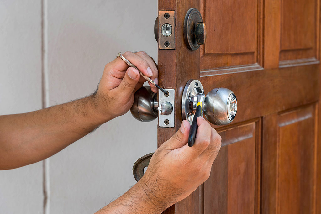 locksmith 24-hour locksmith